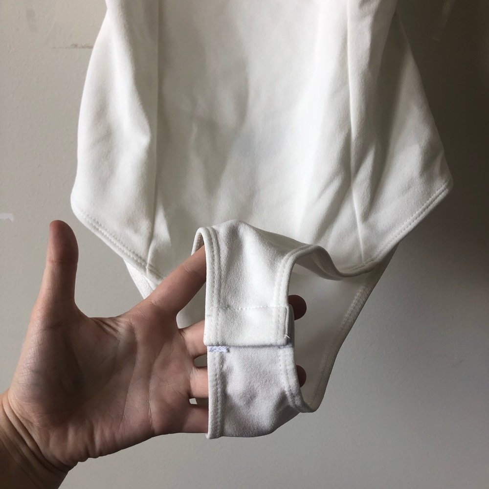 White Bodysuit ✨ - Picture 2 of 3